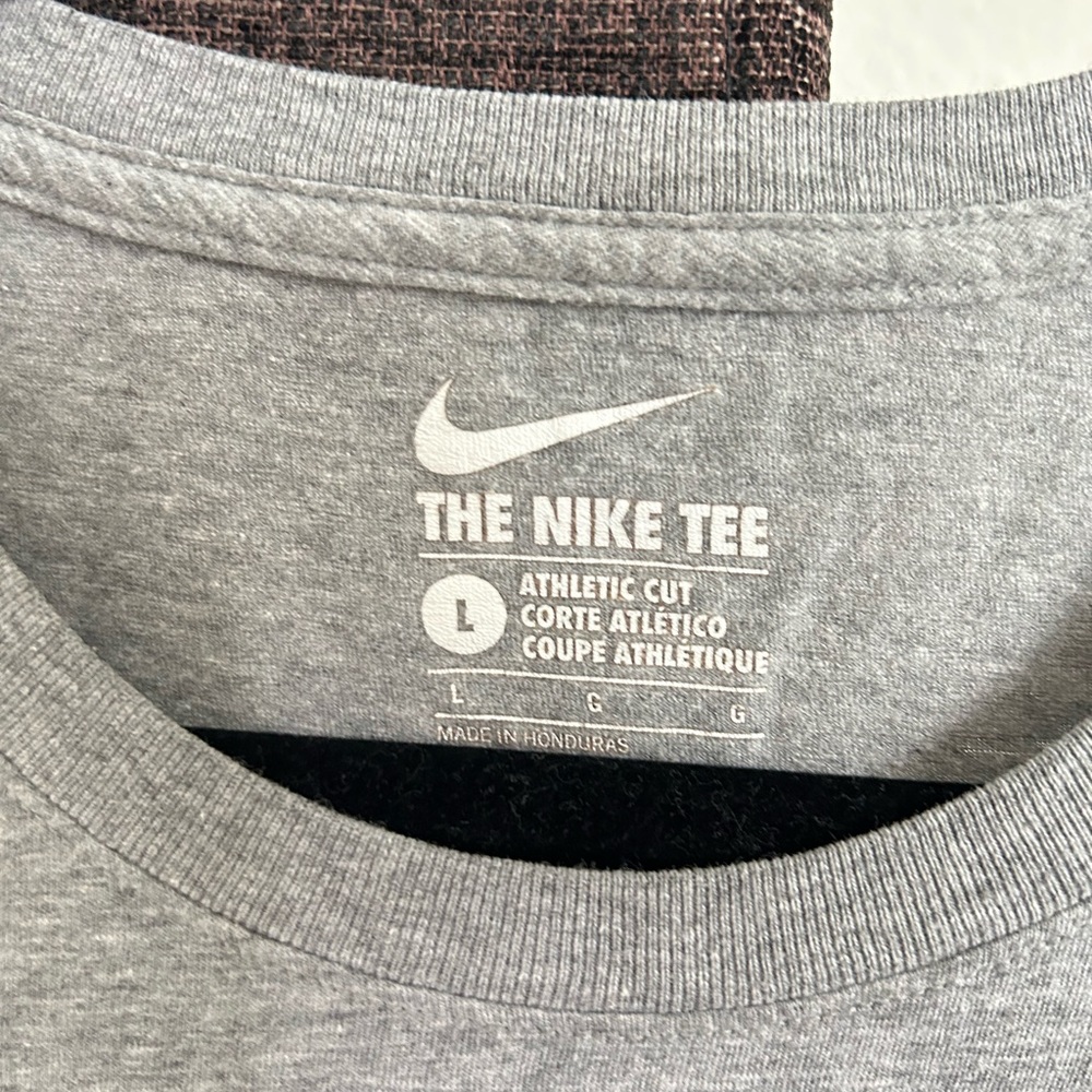 Nike Gray Men's T-Shirt SEAHAWKS - Picture 2 of 2